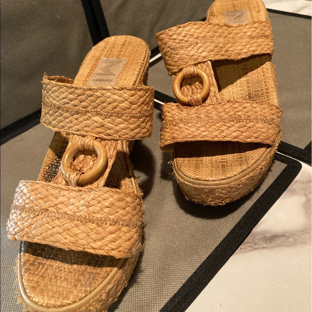 Mia ladies 8.5 wedge sandals